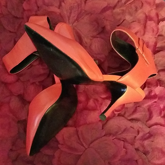 Red ankle strap heels - Picture 2 of 2